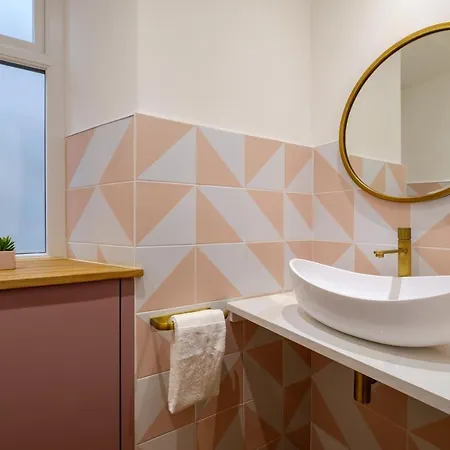 Canon Craig, Luxurious Lakeland Stone باونيس أون وينديرمير