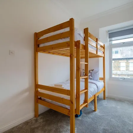 Canon Craig, Luxurious Lakeland Stone