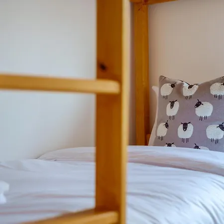 Canon Craig, Luxurious Lakeland Stone بيت للعطل