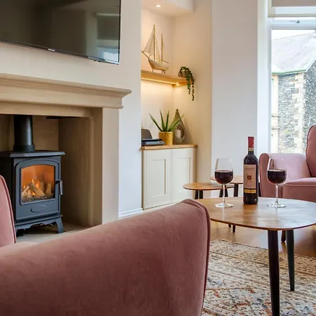 Canon Craig, Luxurious Lakeland Stone *