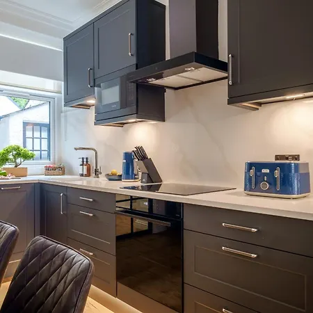 Canon Craig, Luxurious Lakeland Stone * Bowness-on-Windermere